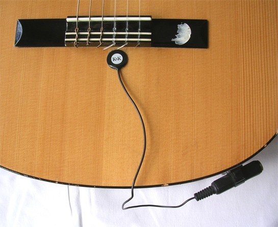 Acoustic guitar with pickup - Amplifier for acoustic guitar 